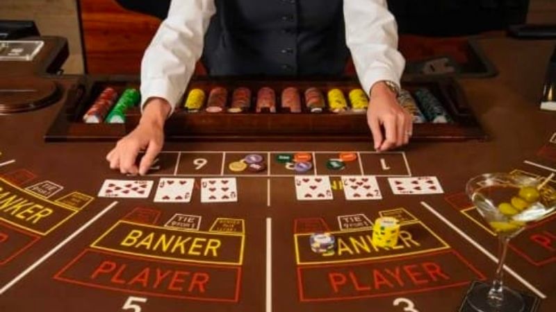 Luật rút thêm bài tại baccarat